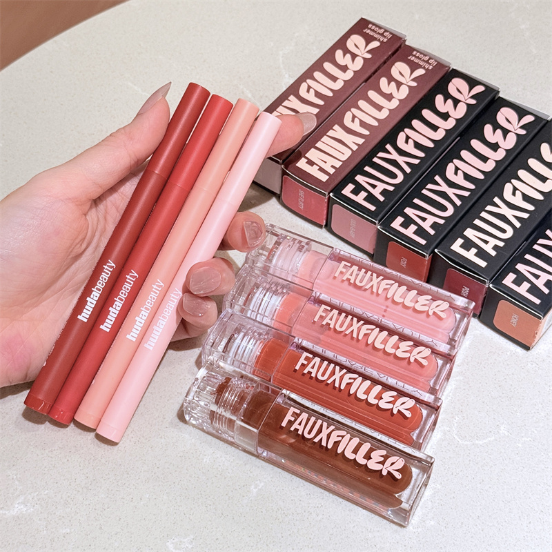 Huda Beauty Dudak Kontür Boyas - Beauty Linasi Makeup incelemesi ve fiyatı